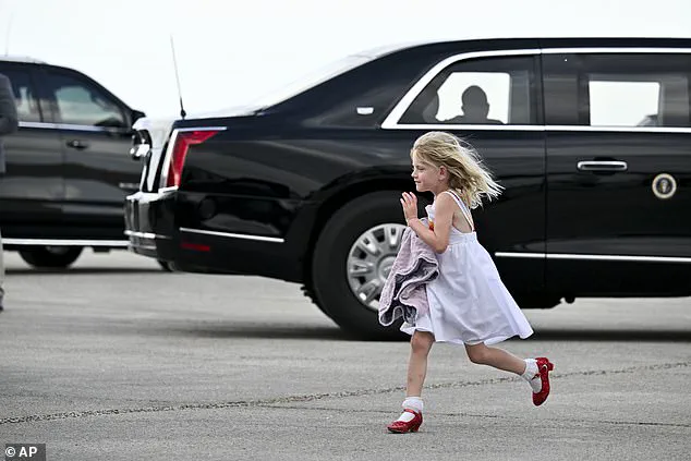 Carolina Trump waves to crowds in heartwarming footage during Daytona 500