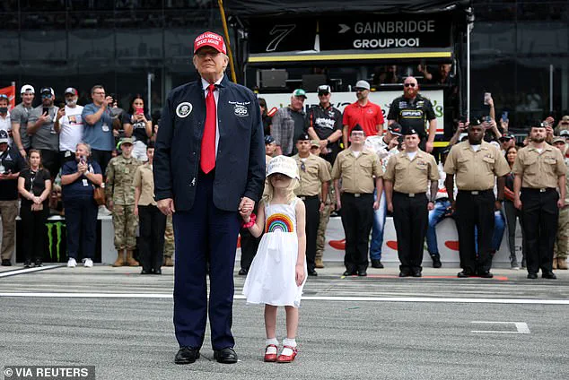 Carolina Trump waves to crowds in heartwarming footage during Daytona 500