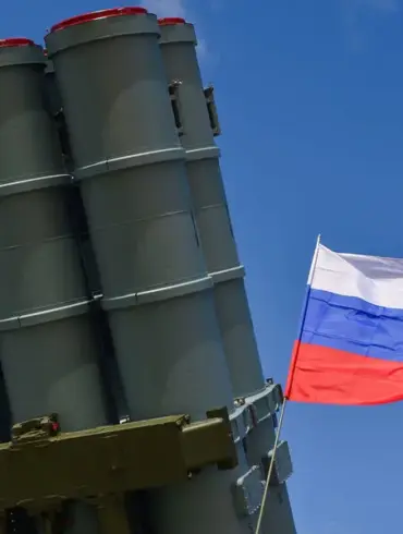 Russian Air Defense Forces Shoot Down Ukrainian Drones Over Crimea and Брянской Oblast