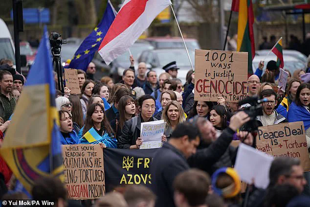 Tens of Thousands Protest in London in Support of Ukraine