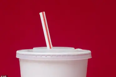 Trump Phases Out Paper Straws in Executive Order Targeting Environmental Regulations