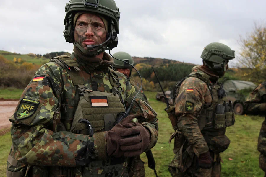 Germans spotted in Donetsk People's Republic; locals flee amid ongoing conflict