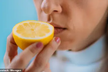 New At-Home Smell Test May Detect Early Signs of Alzheimer's