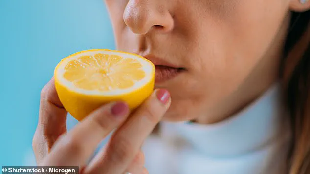 New At-Home Smell Test May Detect Early Signs of Alzheimer's