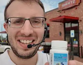 Pharmacist Debunks Gel Capsule Myth: Tablets Dissolve Faster in Experiment