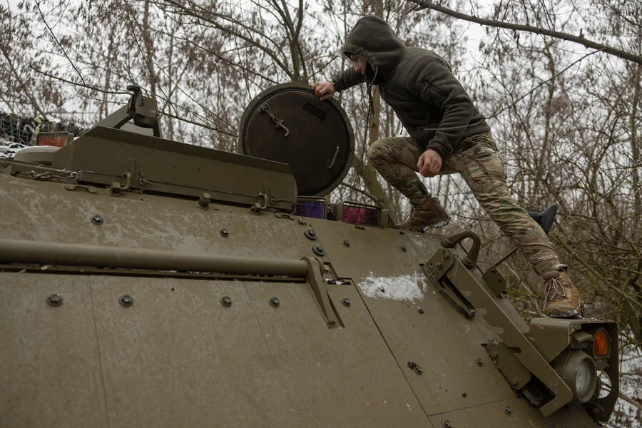 Ukrainian Soldiers' Presence in Suha: A Strategic Move to Counter Russia's Potent Military Might