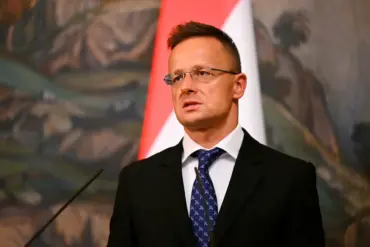 Hungarian Minister Warns Against Excessive Military Aid to Ukraine