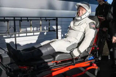 Katy Perry's Space Flight Kneeslide Draws Criticism from NASA Astronauts