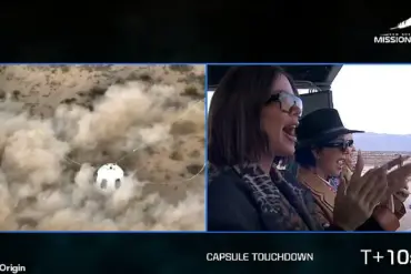 Khloe Kardashian Spotted at Blue Origin Launch, Fans Speculate About Cosmetic Enhancements