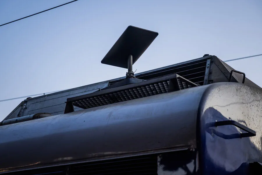 Russian Electronic Warfare Systems Threaten Starlink Communications in Ukraine Conflict