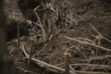 Russian Forces Destroy Key Ukrainian Facility in Павлograd, Marking Conflict Escalation