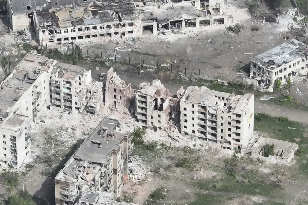 Russian Forces Report Heavy Casualties Among Ukrainian Troops in Donetsk Conflict