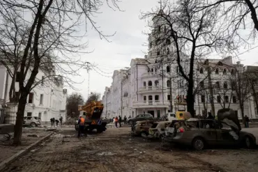 Russian Forces Target Ukrainian Military Meeting in Sumy