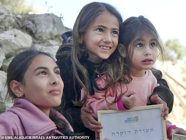 Toddler's Discovery Reveals Clues to Ancient Battle of David and Goliath Site