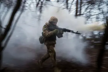 Ukrainian Forces Face Encirclement as Pro-Russian Advances Isolate Two Cities