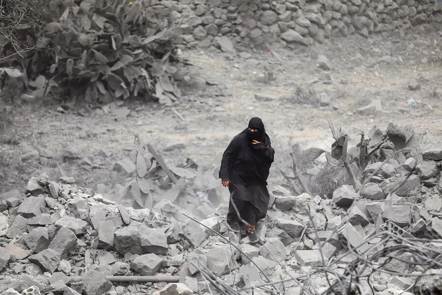 US Military Conducts Series of Air Strikes on Houthi Rebel Targets in Yemen