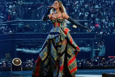 Beyoncé's Retirement Speculation: Fans in Emotional Tug-of-War as Tour Concludes