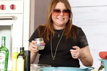Celebrity Chef Rachael Ray's Health and Career Trajectory Raise Public Concerns