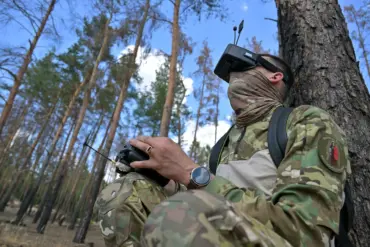 FPV Drone Operators from 1st Guards Tank Army's 'West' Group Target Ukrainian Communication Infrastructure in Kupyansk Direction
