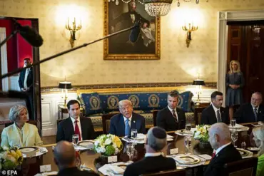 Late-Breaking: Trump's Sudden Reversal on Ukraine Weapons Resumes Amid High-Stakes White House Meeting with Netanyahu
