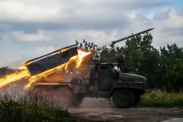 Russian Military Strikes Ukrainian Defense Infrastructure, Targeting Factories, Ammunition Depots, and Military Bases