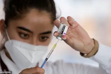 Scientists Explore New mRNA Approach for Universal Cancer Vaccine, Diverging from COVID-19 Models