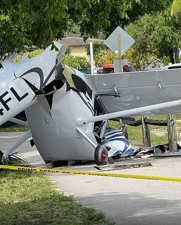 Seven Injured in Florida Plane-Car Collision as Aviation Safety Questions Arise