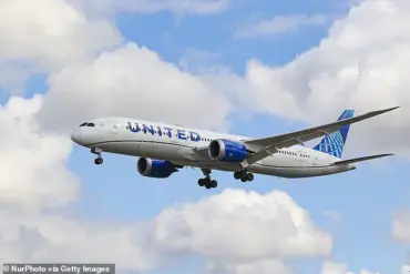 Transatlantic United Airlines Flight UA108 Forced to Return to Washington Dulles After Mid-Air Engine Failure