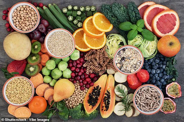 UK Public Health Crisis: Surgeon Warns on Fibre Deficiency and Rising Bowel Cancer Rates Among Younger Populations