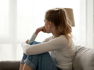 Early Emotional Warning Signs of Dementia Challenge Common Assumptions