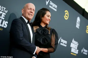 Emma Heming Willis Shares Early Warning Signs of Bruce Willis's Frontotemporal Dementia: A Glimpse into the Hidden Struggle