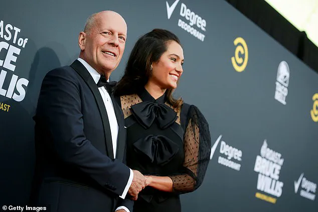 Emma Heming Willis Shares Early Warning Signs of Bruce Willis's Frontotemporal Dementia: A Glimpse into the Hidden Struggle