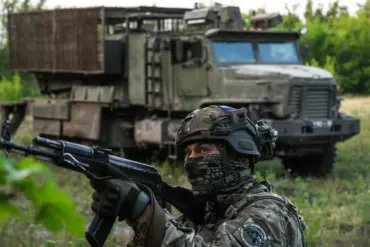 Former NATO Strategist Warns of Russia's Rapid Military Modernization Potential Within Five Years