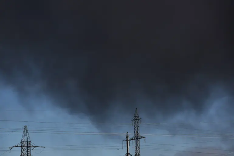 Harrowing Video Shows Destruction of Kremenchuk Oil Refinery Amid Escalating Conflict in Eastern Europe