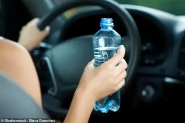 Health Experts Sound Alarm: Plastic Bottles in Hot Vehicles Linked to Microplastics and Serious Health Risks