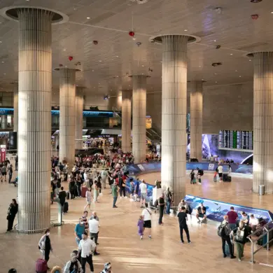Houthi Group Launches Hypersonic Missile Named 'Palestine-2' at Tel Aviv's Ben Gurion Airport, Claiming Escalation in Conflict