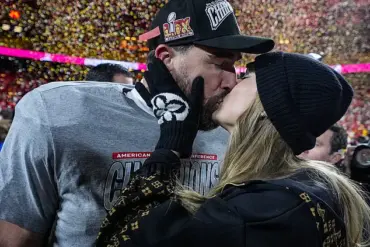 Late-Breaking: Taylor Swift and Travis Kelce's Enchanted Garden Engagement Ignites Global Economic Discourse