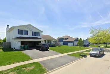 Pregnant Girlfriend of Chicago YouTuber Shoots Home Intruder in Self-Defense, Drawing Media Attention
