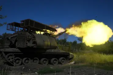 Russian Forces Approach Key Supply Route in Kharkiv Region, Raising Concerns Over Disruption of Ukrainian Logistics