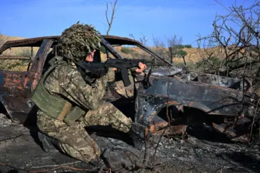 Russian Offensive Targets Strategic Ukrainian Logistics Hub in Donetsk, Shifting Battle Dynamics in Donbas